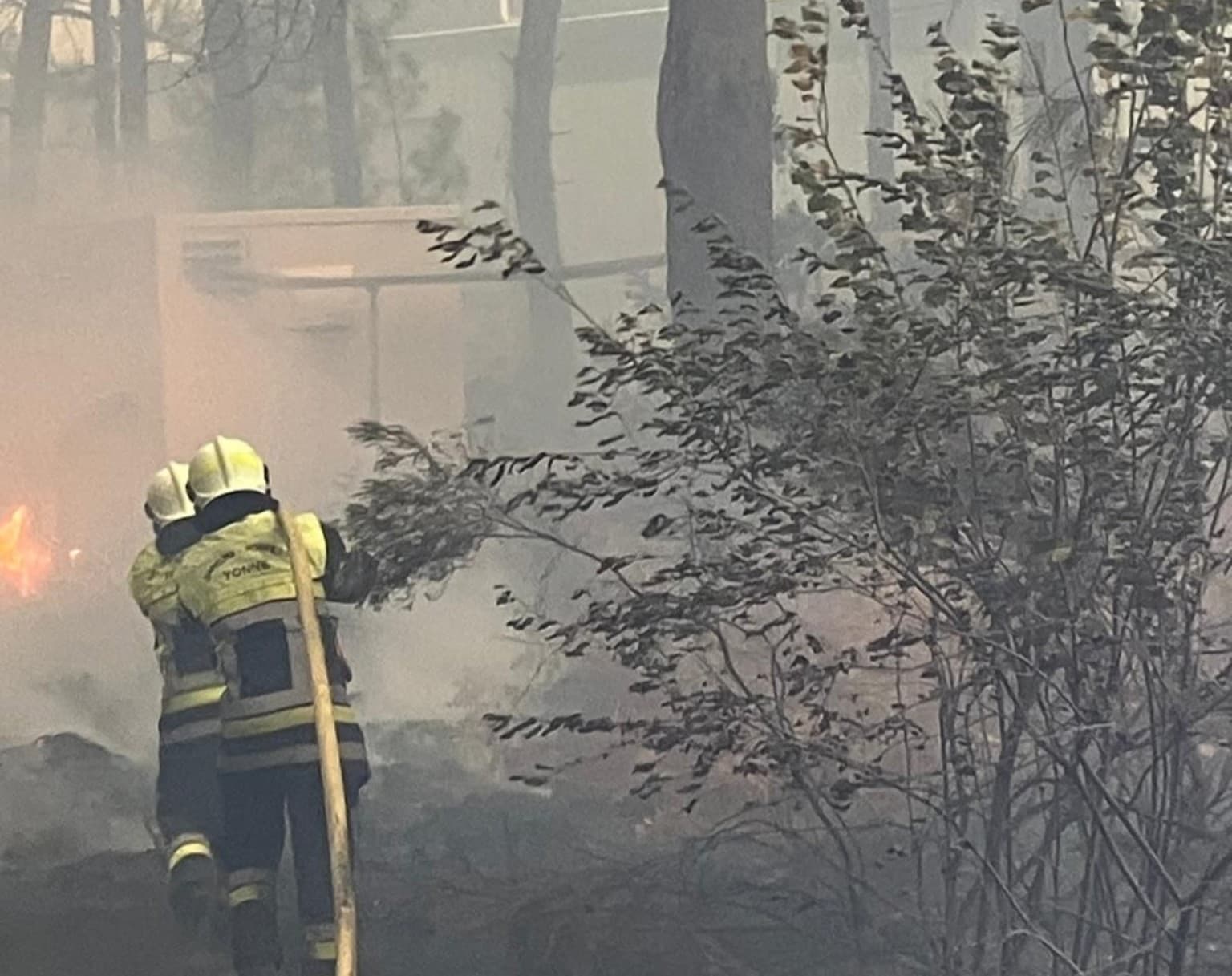 Au cœur de la bataille contre les flammes : les pompiers de l'Yonne poursuivent leur combat dans le Sud