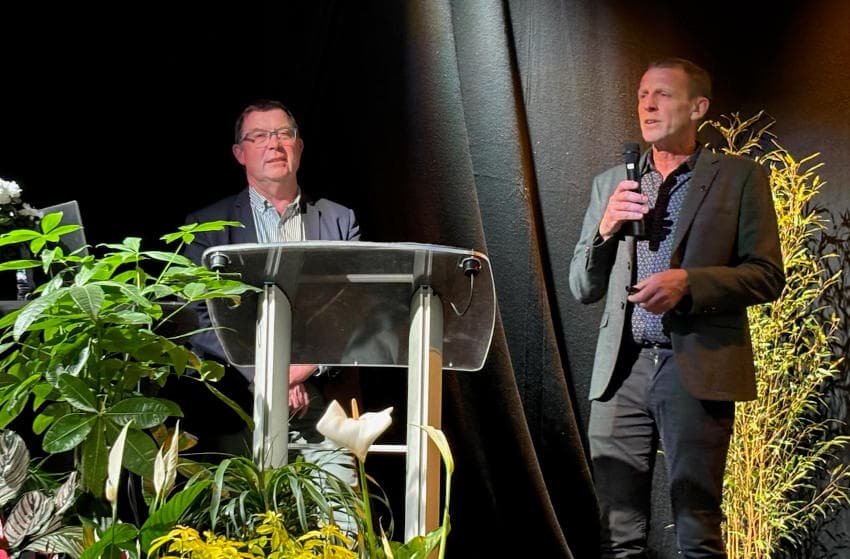 Philippe DESSERTINE tient en haleine 110 Bourgogne : les nouvelles créations de valeurs bénéfiques à l’agriculture se dévoilent…